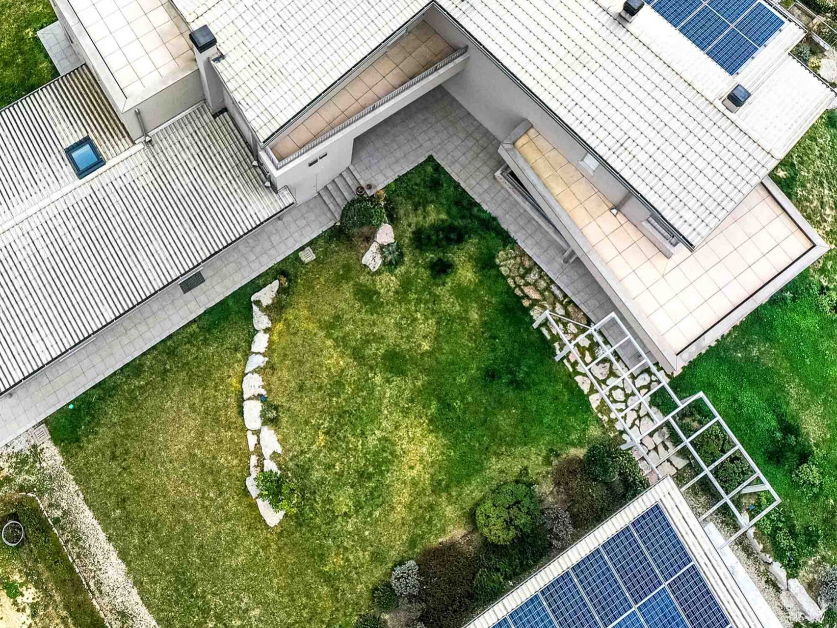 Wooden Houses_Villa Unifamiliare a due piani_Struttura in legno in punto panoramico