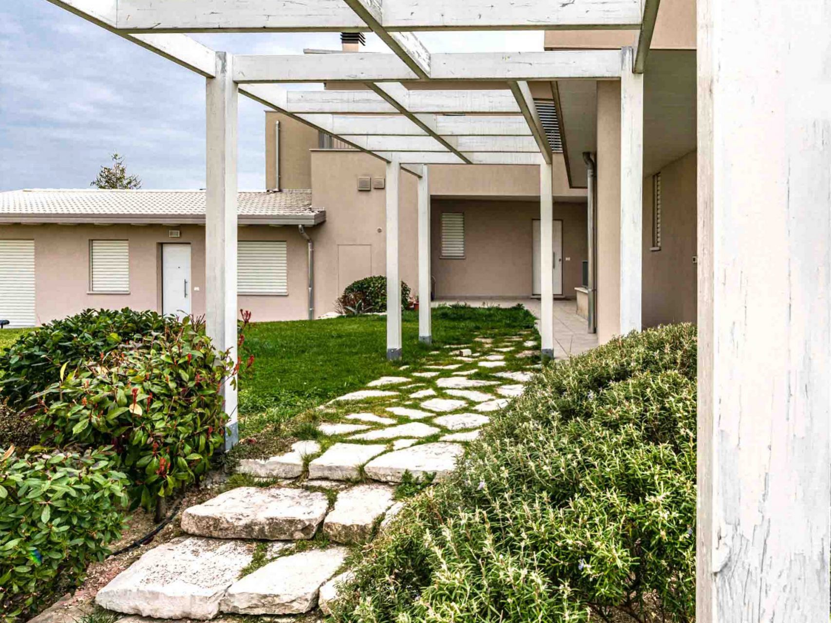 Wooden Houses_Villa Unifamiliare a due piani_Struttura in legno in punto panoramico