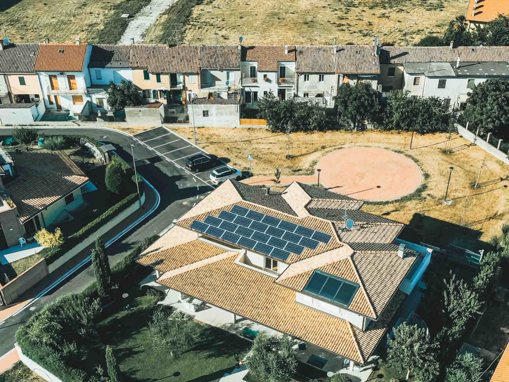 Wooden Houses_Villa Unifamiliare a due piani_Struttura in legno dall’aspetto classico a pochi metri dal mare