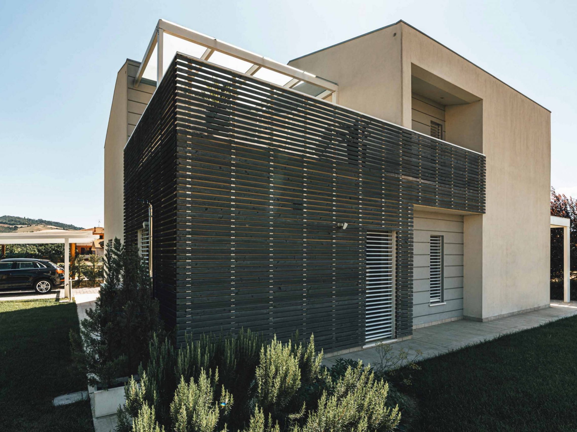 Wooden Houses_Villa Unifamiliare a due piani_Struttura in legno dall'aspetto fortemente contemporaneo